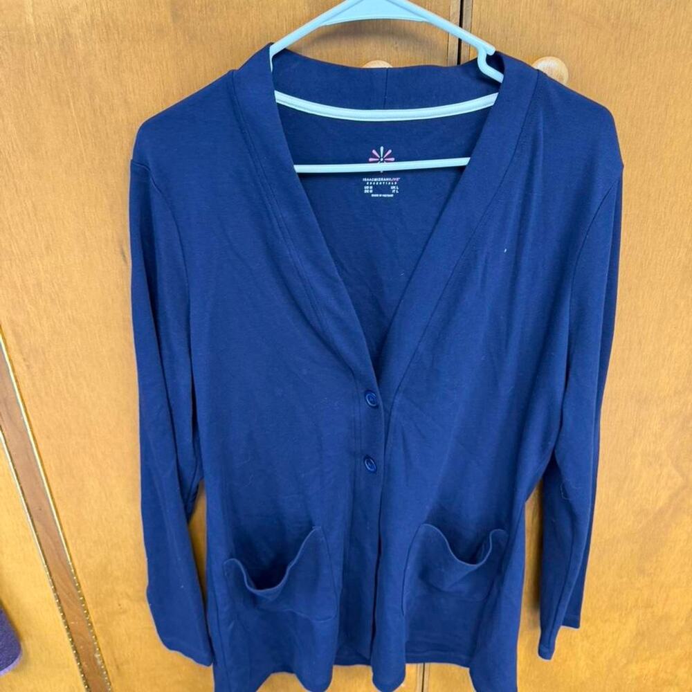 Navy blue cardigan with pockets